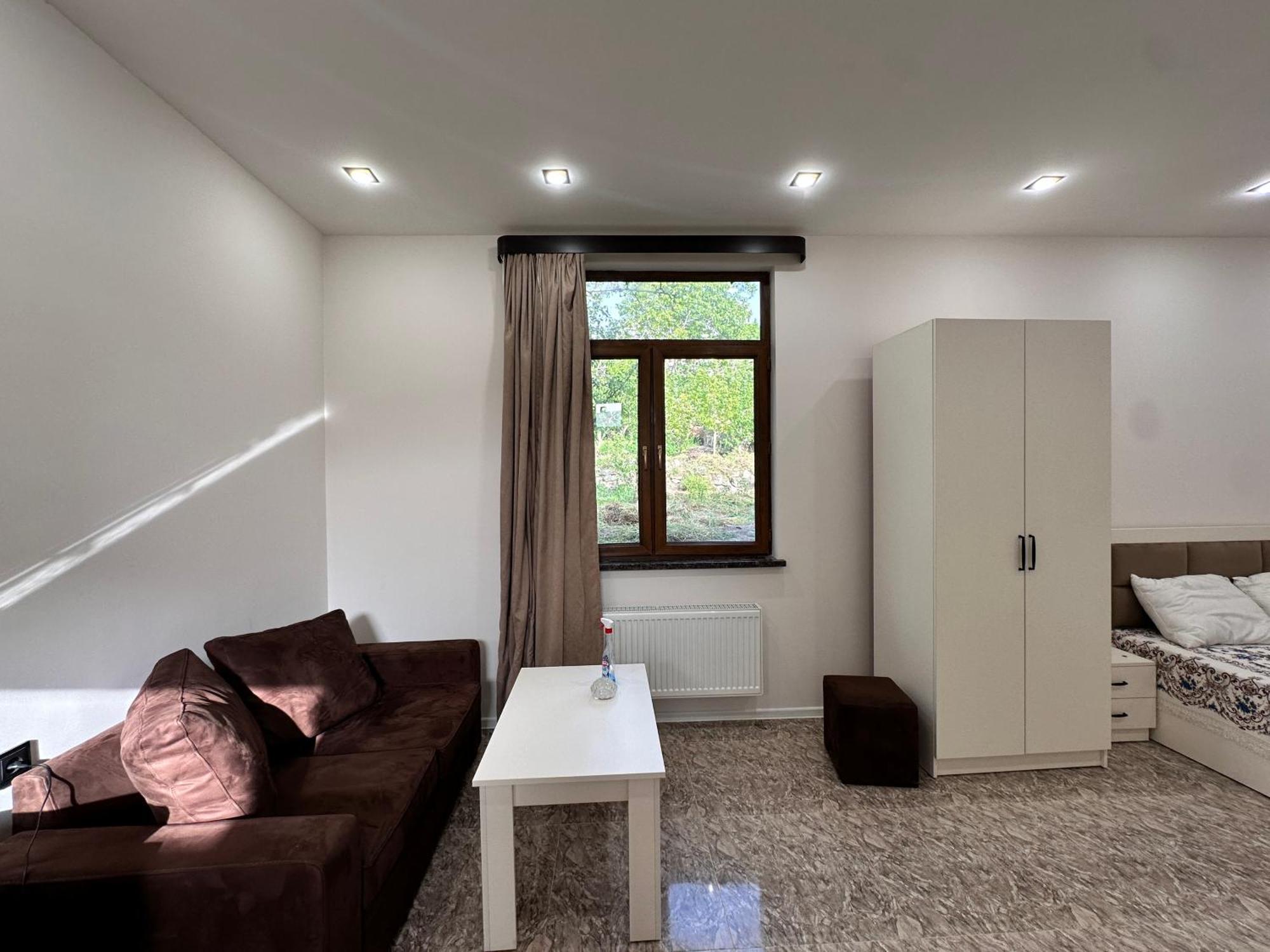 Cosy Studio With Beautiful Garden Erivan Dış mekan fotoğraf